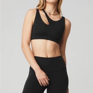 Alo black Peak Bra. Size Small.